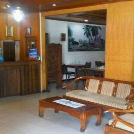 Hotel Ambun Suri Bukittinggi Bagian luar foto