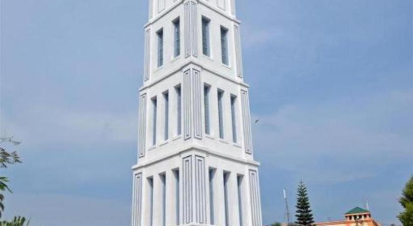 Hotel Ambun Suri Bukittinggi Bagian luar foto