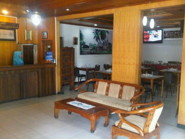 Hotel Ambun Suri Bukittinggi Bagian luar foto